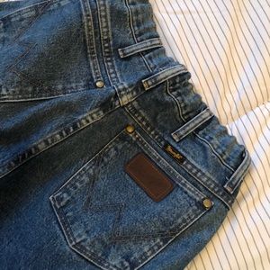 Wrangler jeans with cinched waist